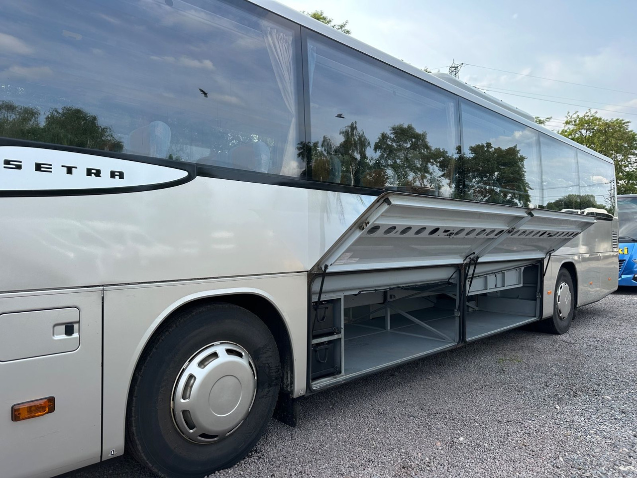 Setra S 415 UL GT (Motor neu*TOP) - حافلة سوبربان: صورة 4 Setra S 415 UL GT (Motor neu*TOP) - حافلة سوبربان: صورة 4