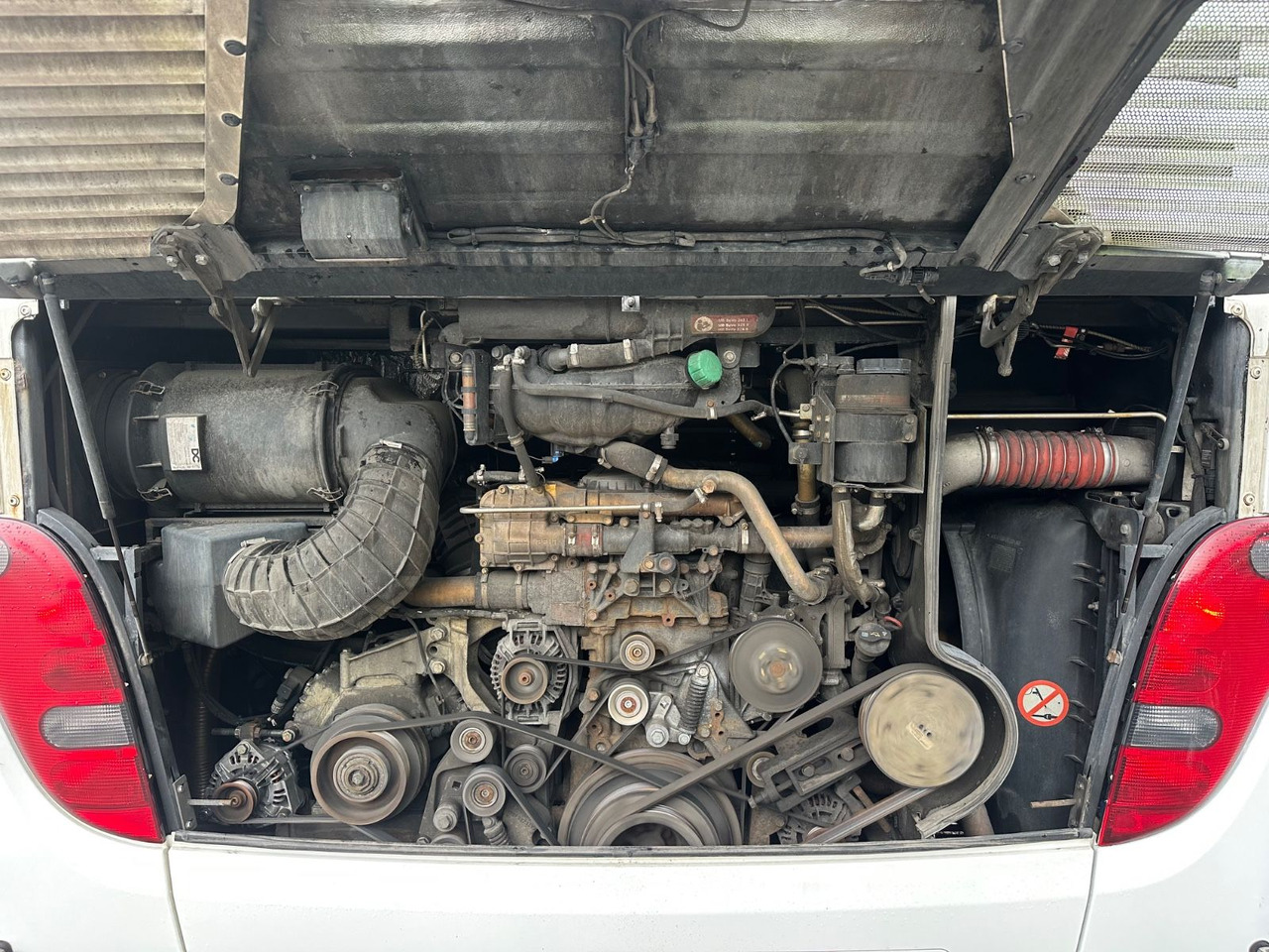 Setra S 431 DT (81 Sitze*TOP) - حافلة ذات طابقين: صورة 4 Setra S 431 DT (81 Sitze*TOP) - حافلة ذات طابقين: صورة 4