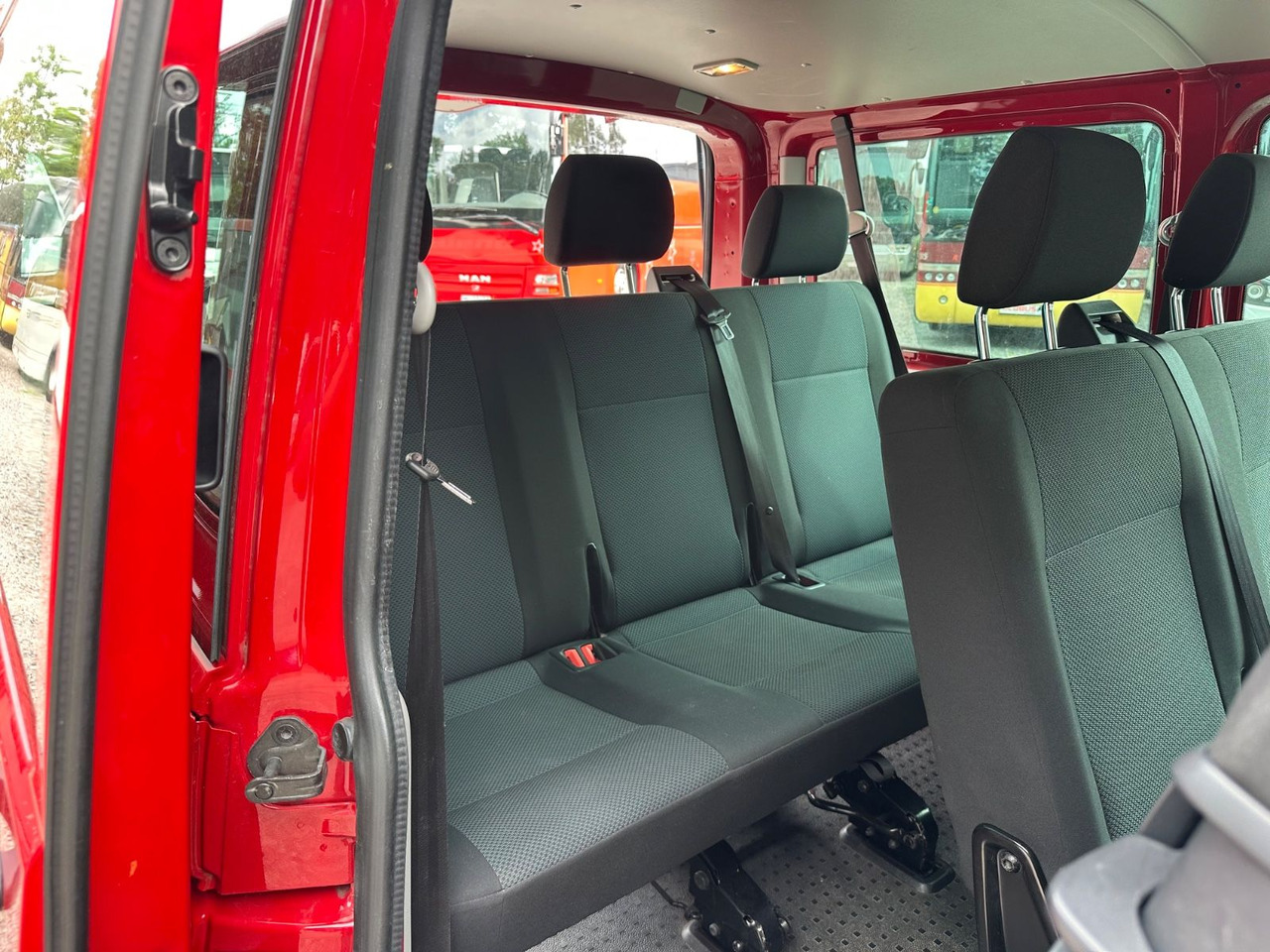 ميكروباص Volkswagen T6 Kombi (PDC Hi*ACC*StandHz*9 Sitzer*AC): صورة 15
