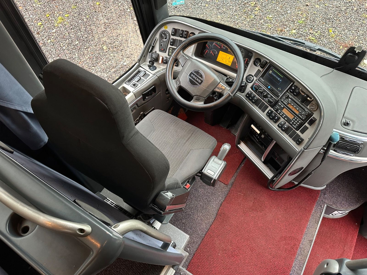 Volvo 9900 HD 6x2 (9700*415 HD*Tourismo RHD) - مركبة كوتش: صورة 5 Volvo 9900 HD 6x2 (9700*415 HD*Tourismo RHD) - مركبة كوتش: صورة 5