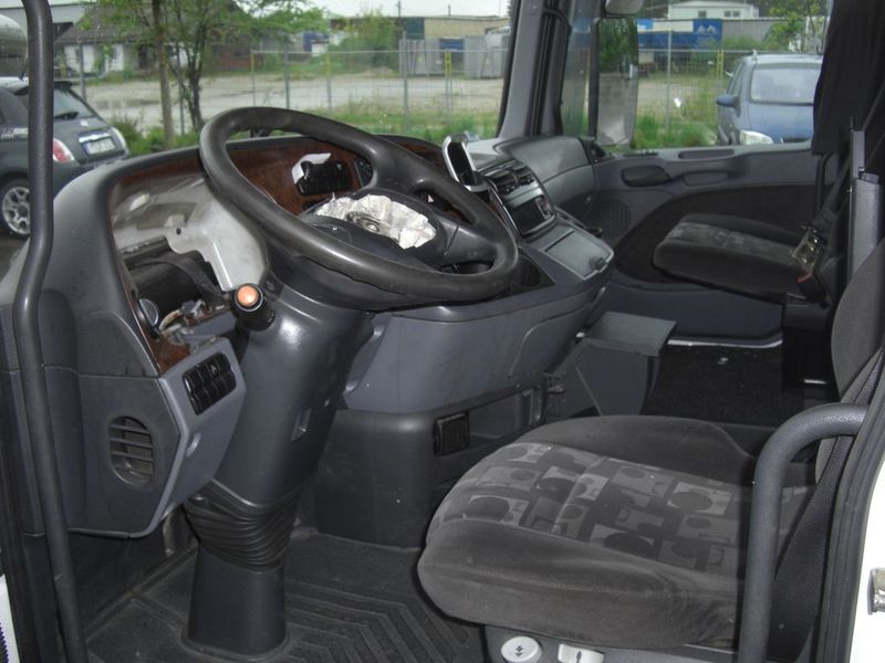Mercedes-Benz Actros MP2 Megaspace / komplett - كابينة: صورة 3 Mercedes-Benz Actros MP2 Megaspace / komplett - كابينة: صورة 3